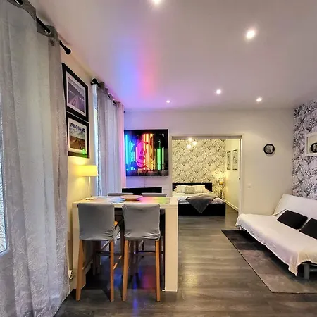 - Center, Ac / Wifi Cannes