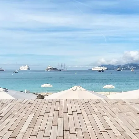 - Center, Ac / Wifi Apartment