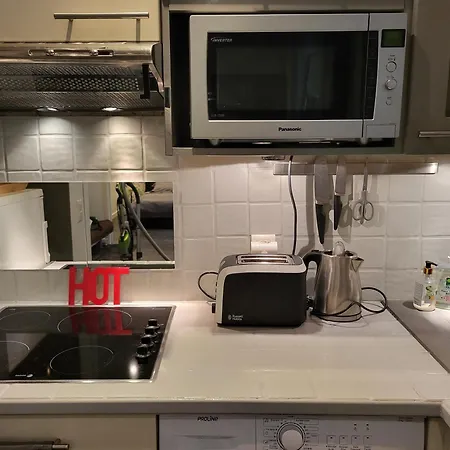 - Center, Ac / Wifi * Cannes